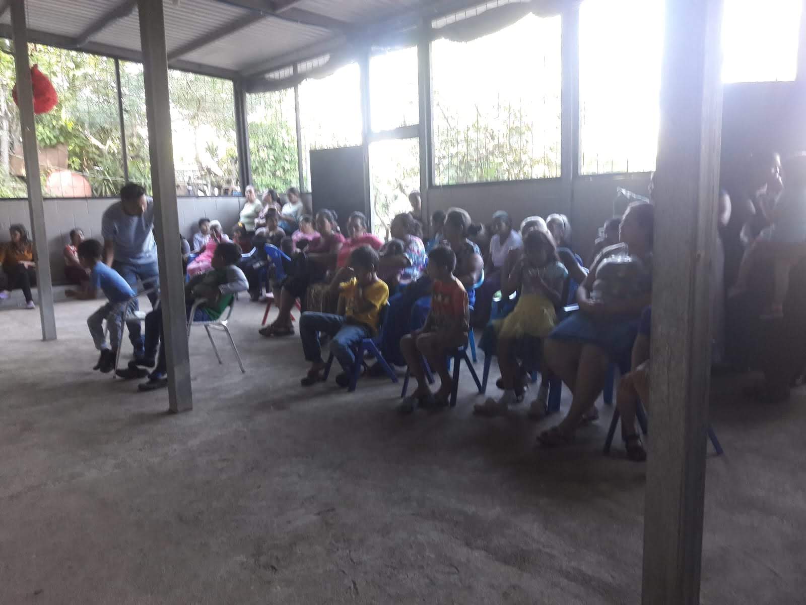 ACOMUDT participó en el acompañamiento a la comunidad las Perla de Oriente en celebración navideña